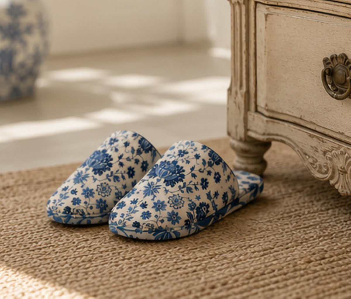 Cottagecore Blue Toile Flannel Slipper Chinoiserie Cotton Bridesmaid Gift Cute Couquette Something Blue Stylish Trendy Shoes for Women Mom